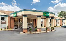 Quality Inn & Suites Apex - Holly Springs Nc